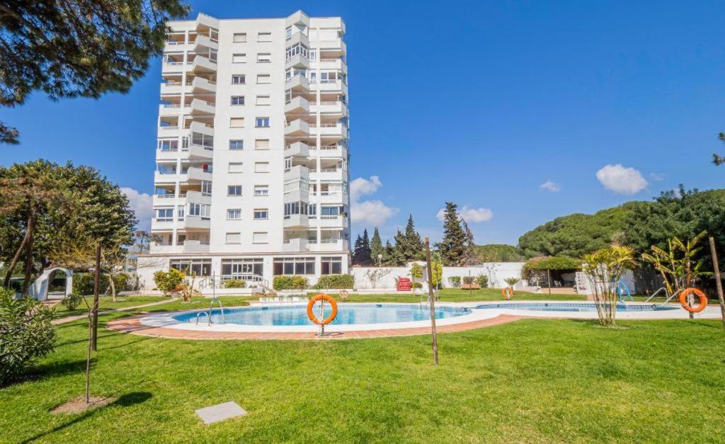 Apartment On Beach Mijas Sitio de Calahonda Exterior foto